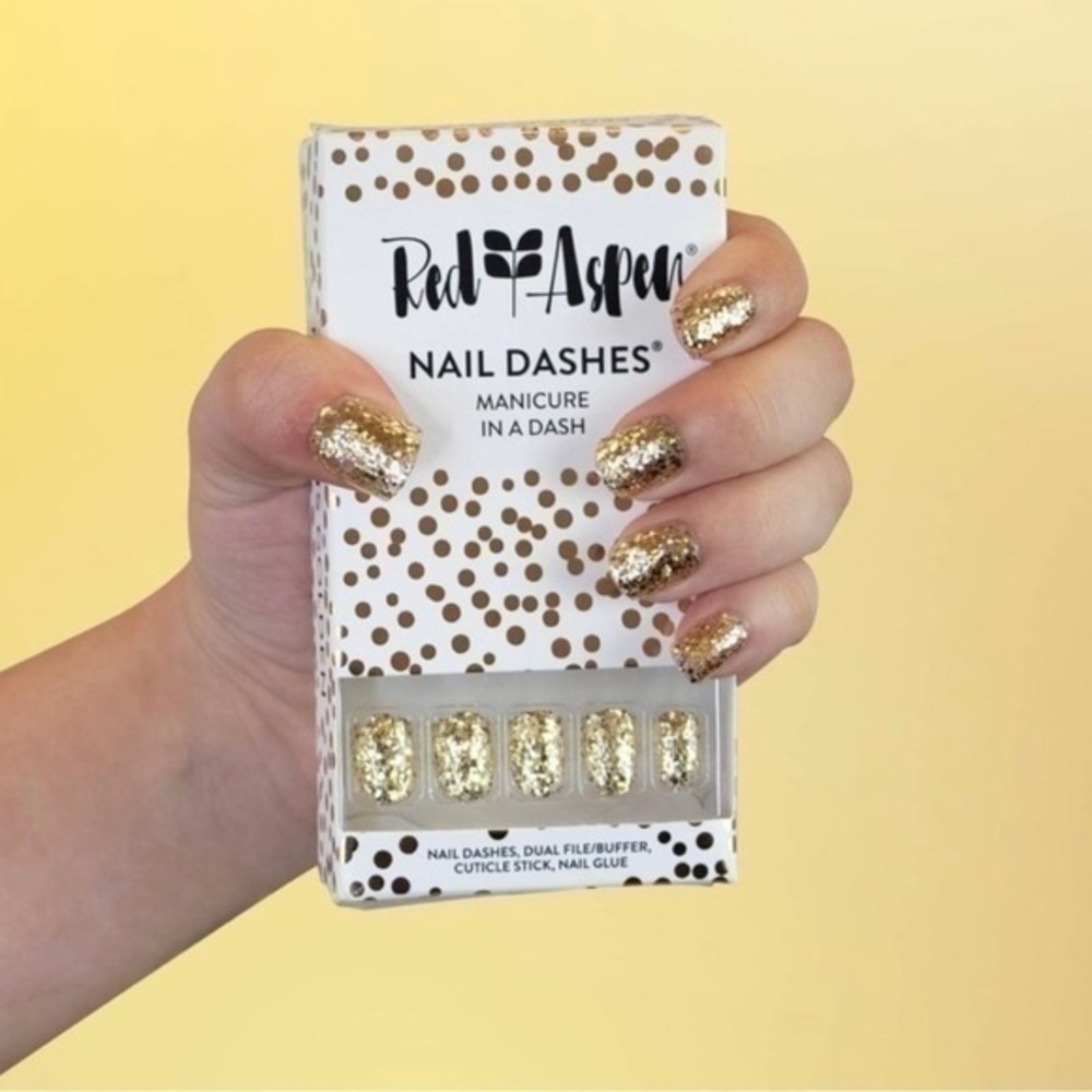 Penny is Golden NEW Red Aspen short square press on nails nib